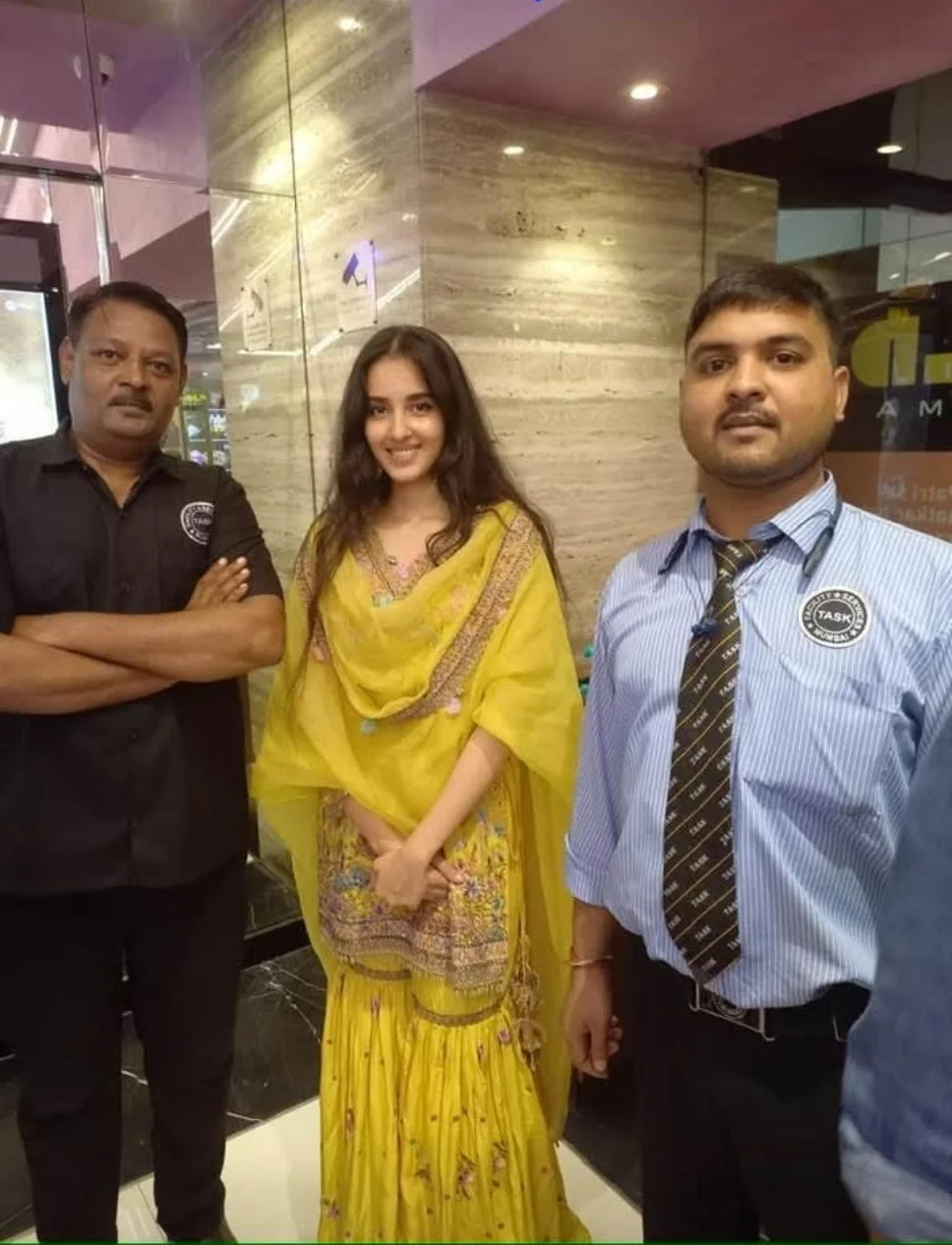 Corporate Office Lobby Security Guard